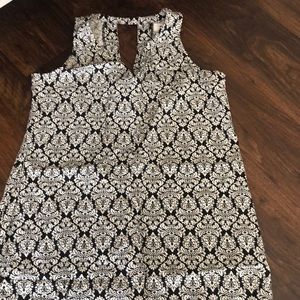 Black and white pattern tunic dress